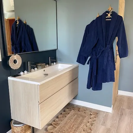 Mas Hinaiti - Romantique Avec Et Ecran Geant De Cinema 4*