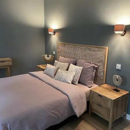 Πανσιόν Mas Hinaiti - Romantique Avec Et Ecran Geant De Cinema