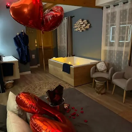Mas Hinaiti - Romantique Avec Et Ecran Geant De Cinema Montpellier