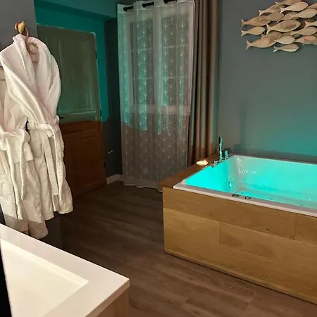 Mas Hinaiti - Romantique Avec Et Ecran Geant De Cinema Guest house Montpellier