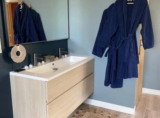 Mas Hinaiti - Romantique Avec Et Ecran Geant De Cinema 4*