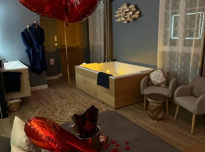 Mas Hinaiti - Romantique Avec Et Ecran Geant De Cinema مونبيلييه